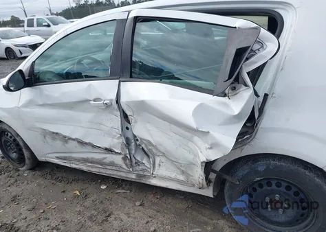 2017 Chevrolet Sonic Lt Auto из США, поврежденный, VIN 1G1JG6SG1H4144618